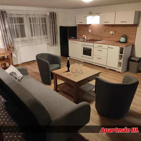 Apartmany Na Ceste Desná Zewnętrze zdjęcie
