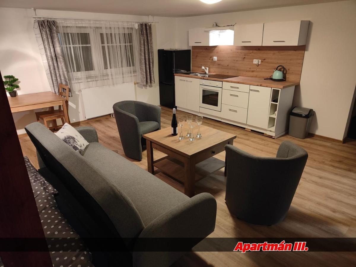 Na Ceste Apartment *